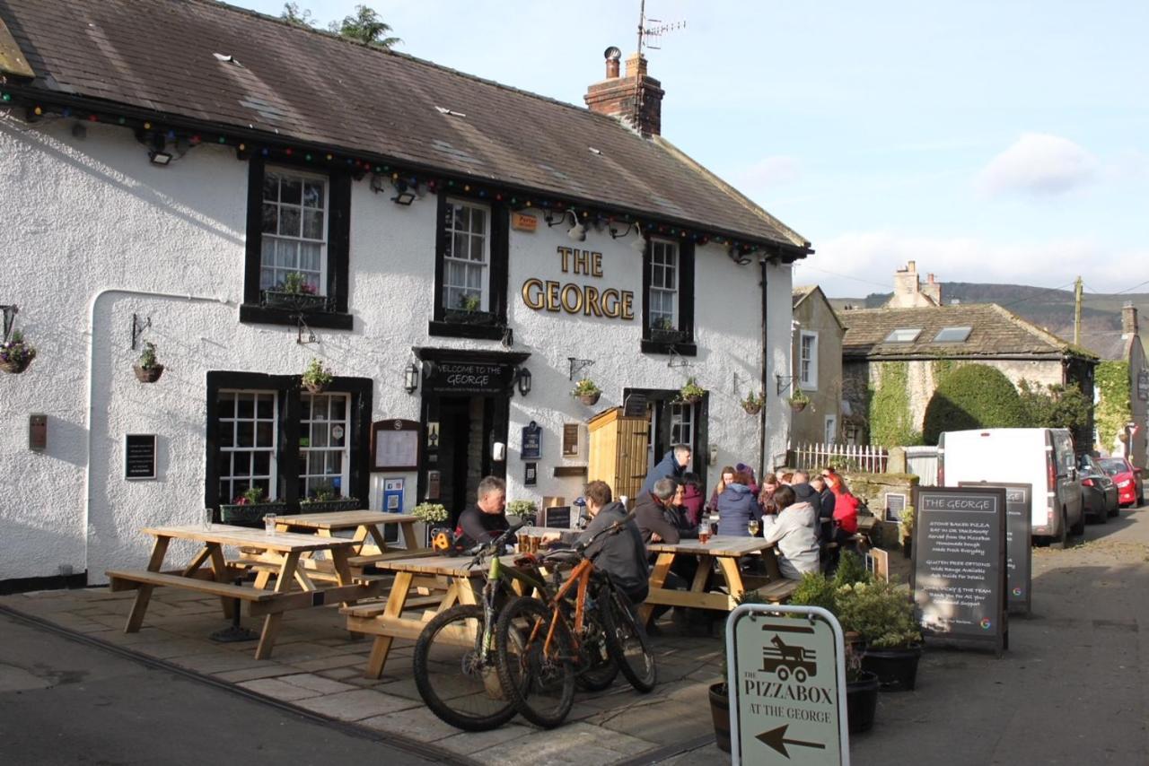 The George Inn Castleton  Exterior photo